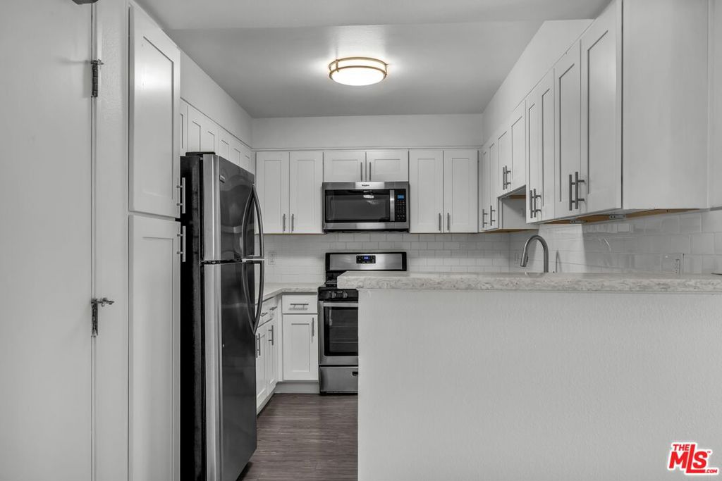 3144 S Canfield Avenue, Los Angeles, CA 90034