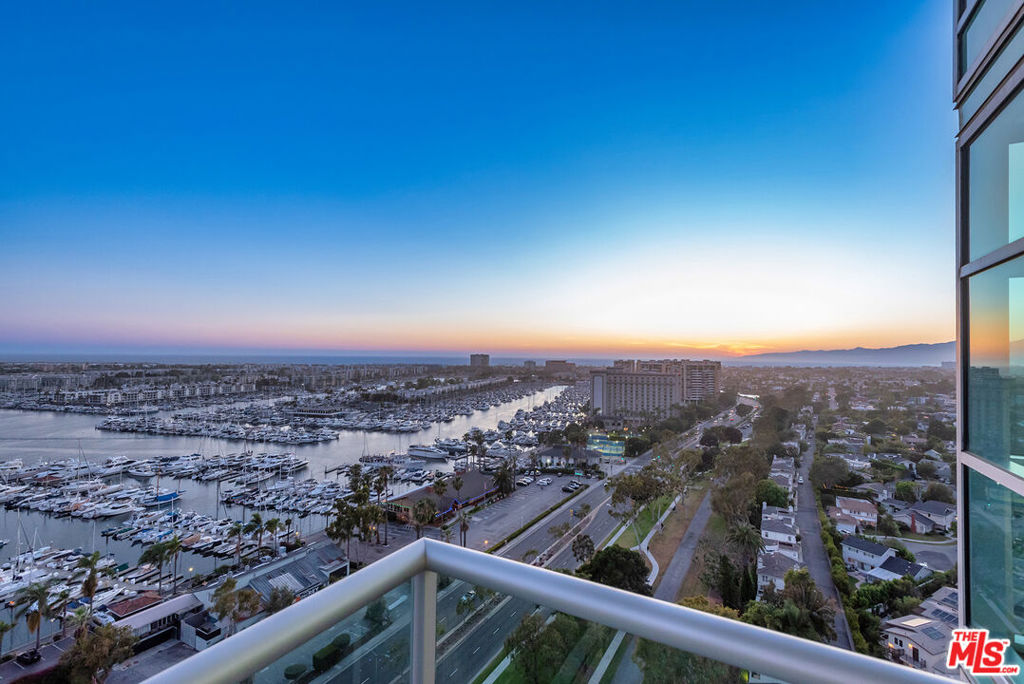 13700 Marina Pointe Drive, #1903, Marina Del Rey, CA 90292