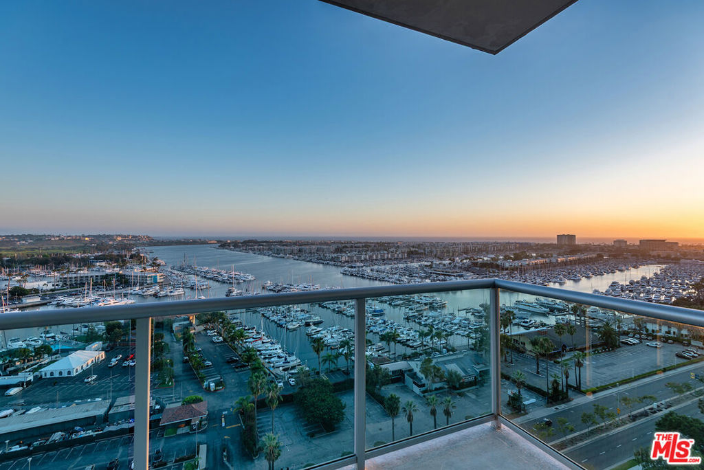 13700 Marina Pointe Drive, #1903, Marina Del Rey, CA 90292