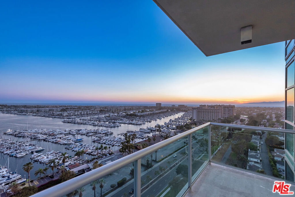 13700 Marina Pointe Drive, #1903, Marina Del Rey, CA 90292