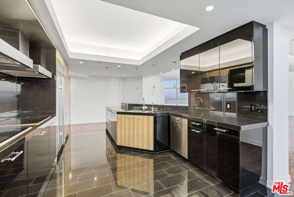 13700 Marina Pointe Drive, #1903, Marina Del Rey, CA 90292
