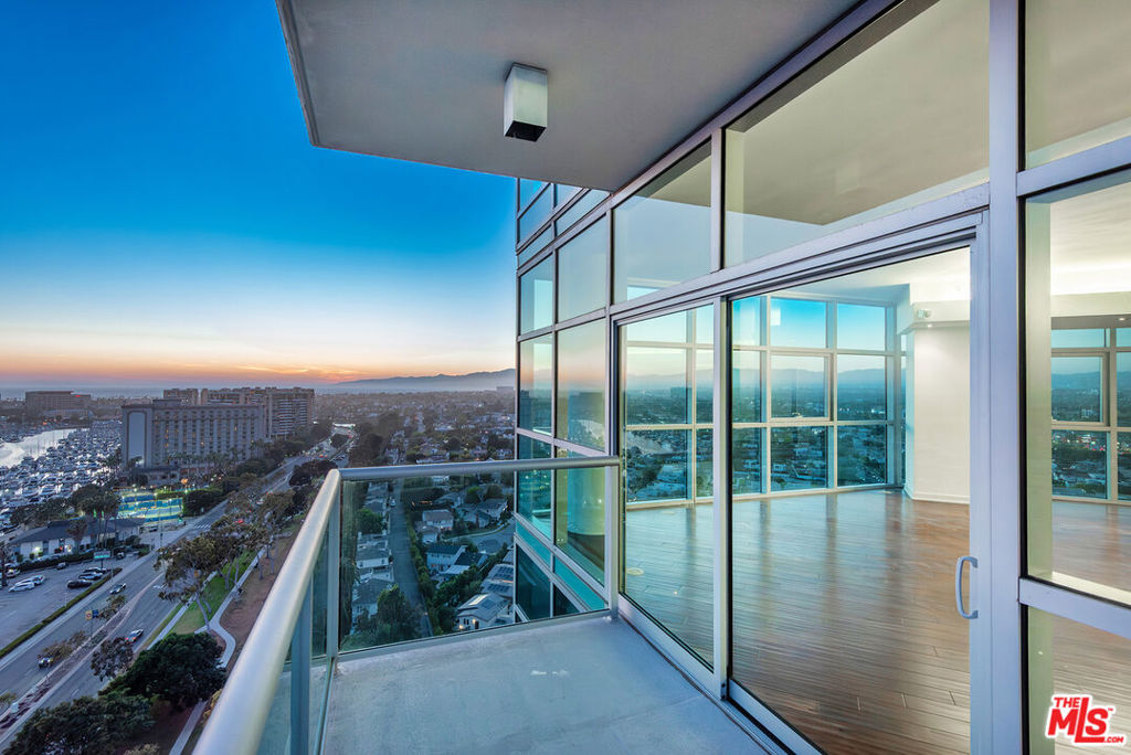 13700 Marina Pointe Drive, #1903, Marina Del Rey, CA 90292