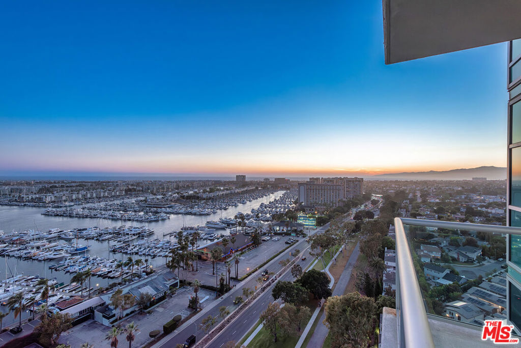 13700 Marina Pointe Drive, #1903, Marina Del Rey, CA 90292