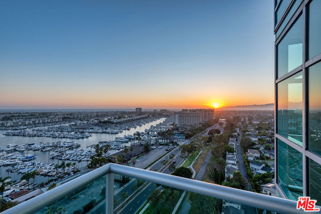 13700 Marina Pointe Drive, #1903, Marina Del Rey, CA 90292