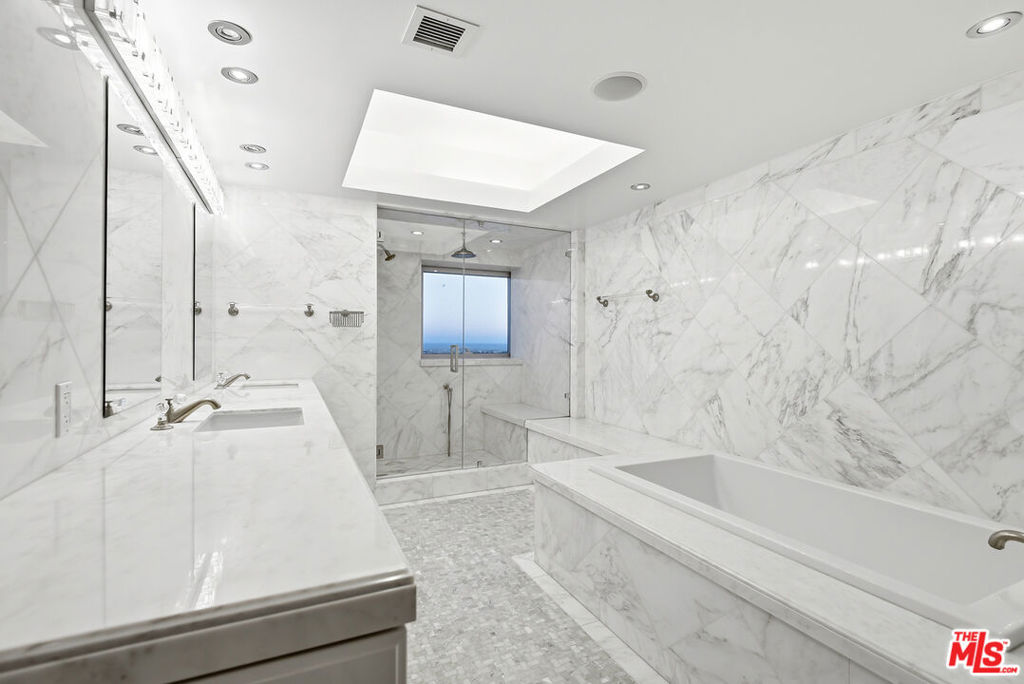 13700 Marina Pointe Drive, #1903, Marina Del Rey, CA 90292