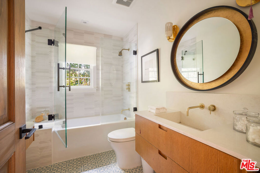 13627 W Sunset Boulevard, Pacific Palisades, CA 90272