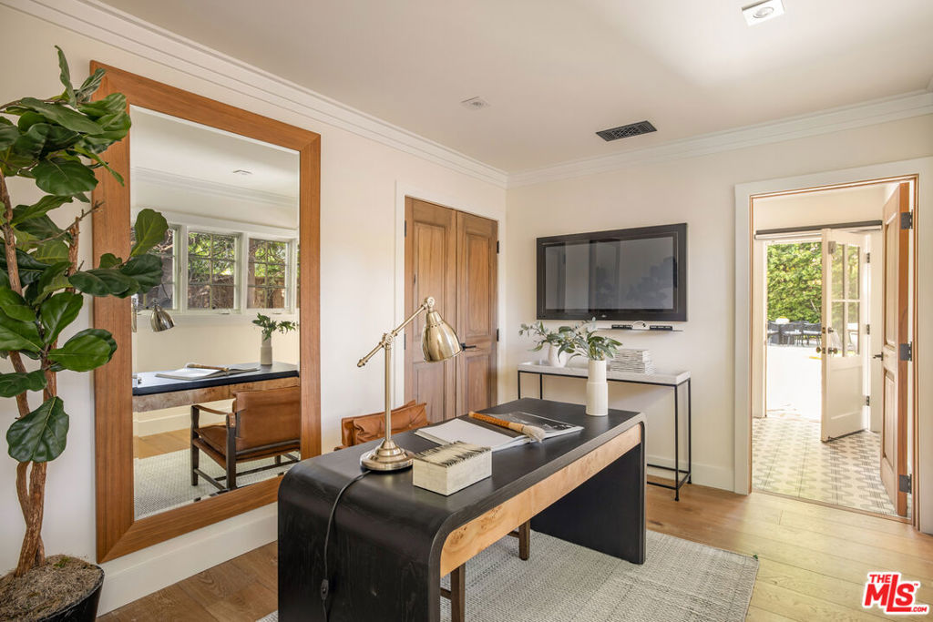 13627 W Sunset Boulevard, Pacific Palisades, CA 90272