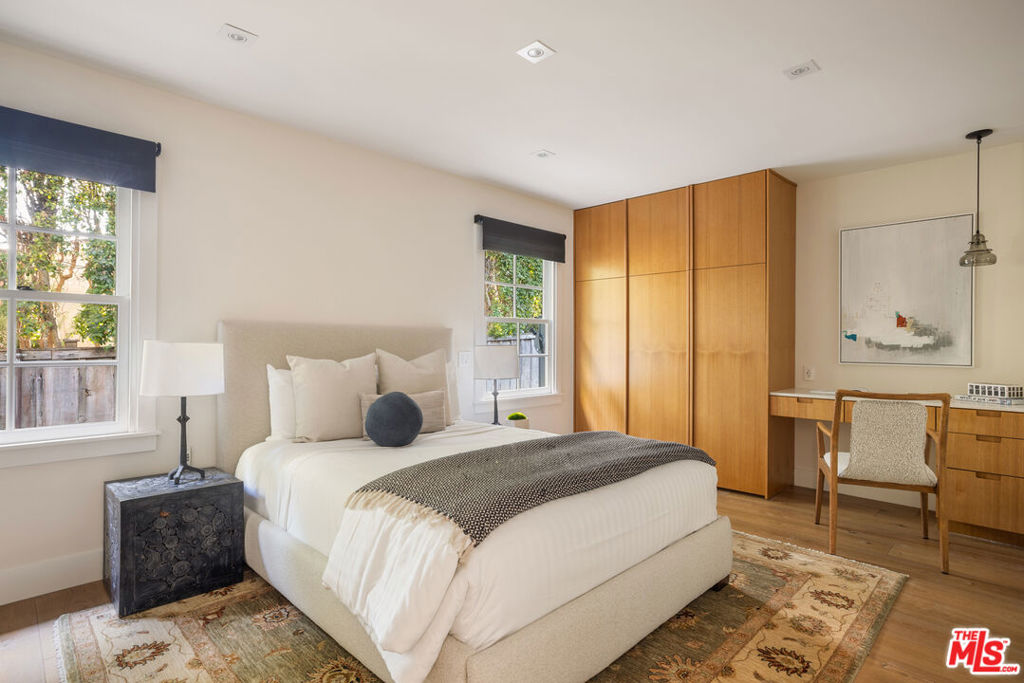 13627 W Sunset Boulevard, Pacific Palisades, CA 90272