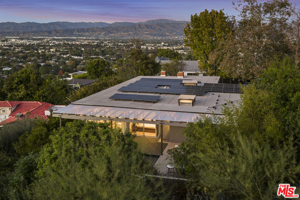11526 Laurelcrest Drive, Studio City, CA 91604