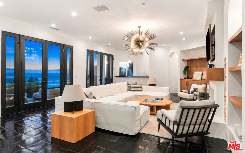 32045 Pacific Coast Highway, Malibu, CA 90265