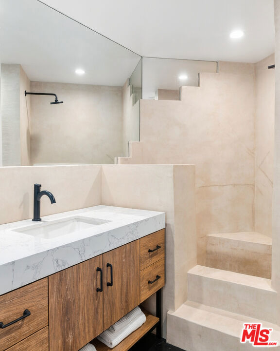 32045 Pacific Coast Highway, Malibu, CA 90265