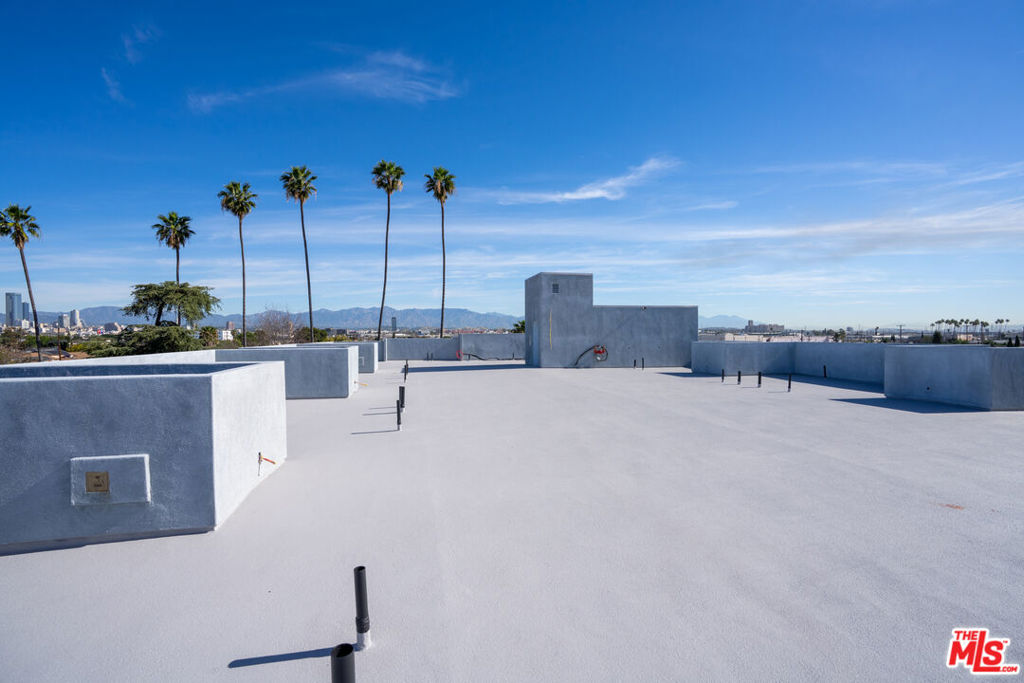 1432 E 25th Street, Los Angeles, CA 90011