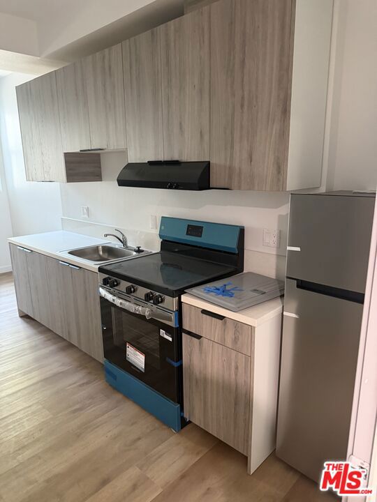 1432 E 25th Street, Los Angeles, CA 90011 1432 E 25th Street, Los Angeles, CA 90011