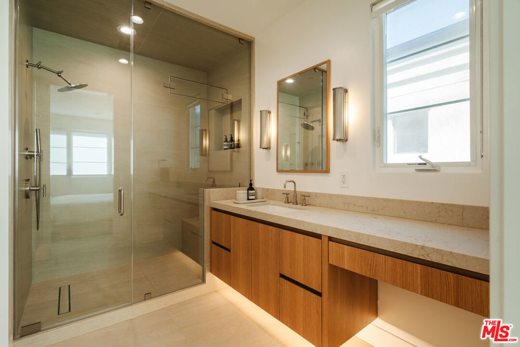 5837 N Lantern Court, Playa Vista, CA 90094