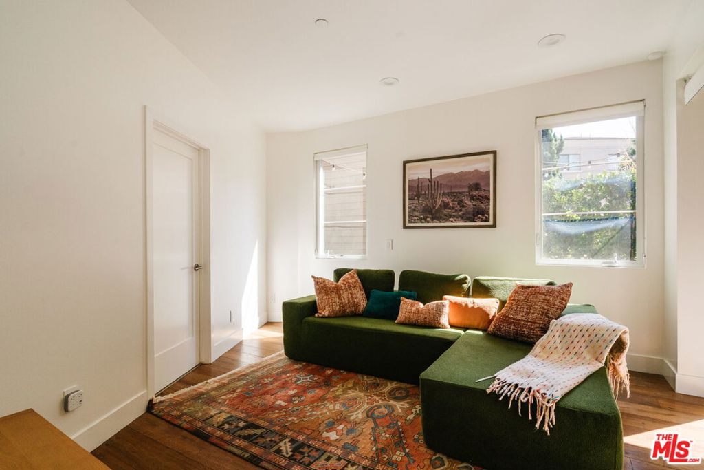 5837 N Lantern Court, Playa Vista, CA 90094