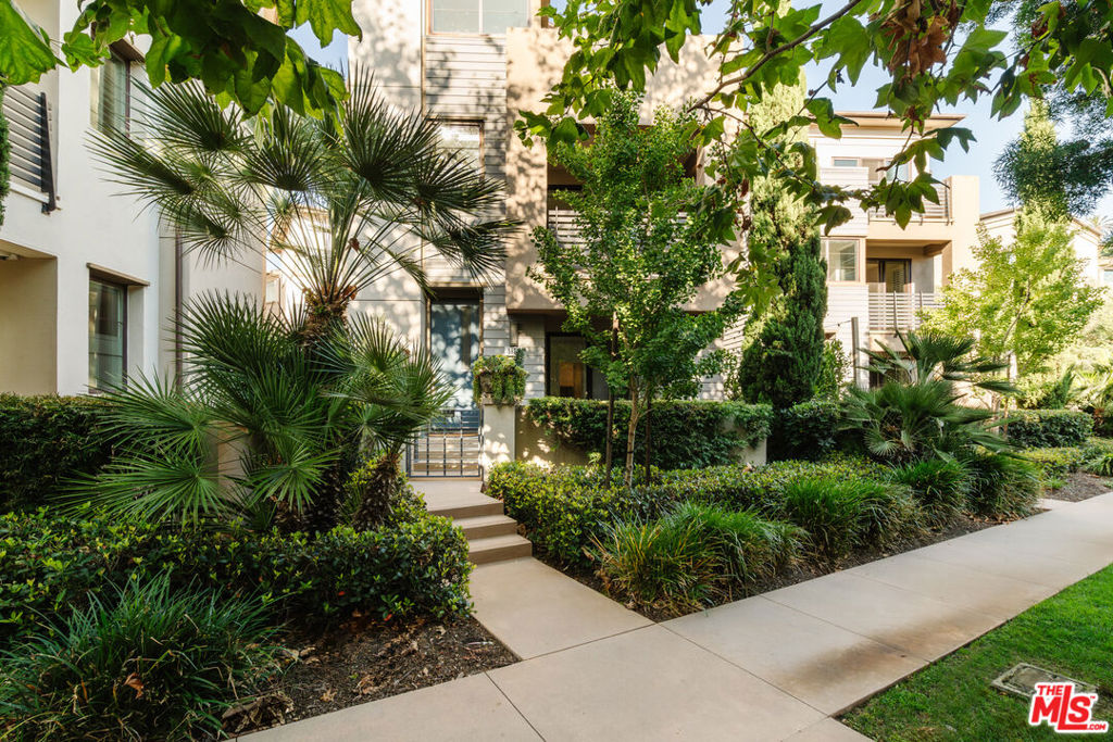 5837 N Lantern Court, Playa Vista, CA 90094
