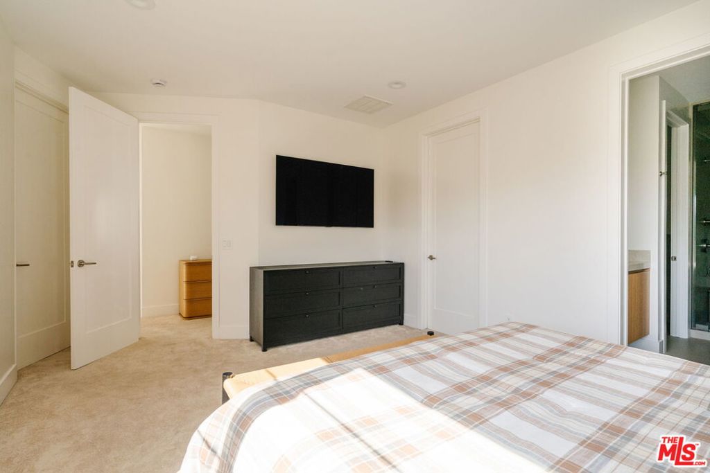 5837 N Lantern Court, Playa Vista, CA 90094