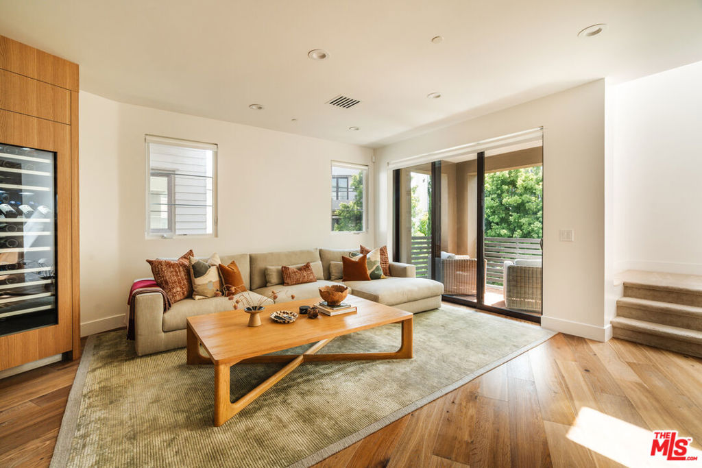 5837 N Lantern Court, Playa Vista, CA 90094