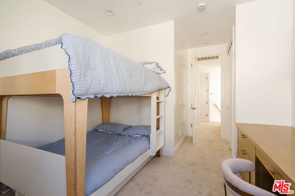5837 N Lantern Court, Playa Vista, CA 90094