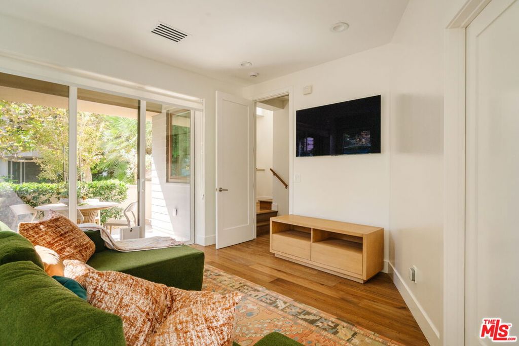 5837 N Lantern Court, Playa Vista, CA 90094