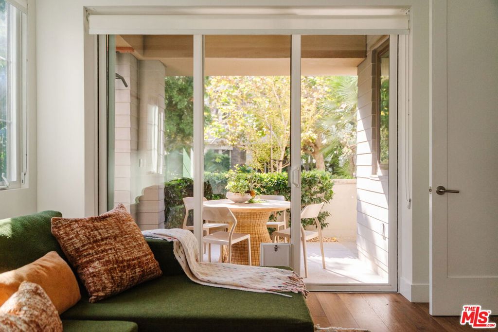 5837 N Lantern Court, Playa Vista, CA 90094