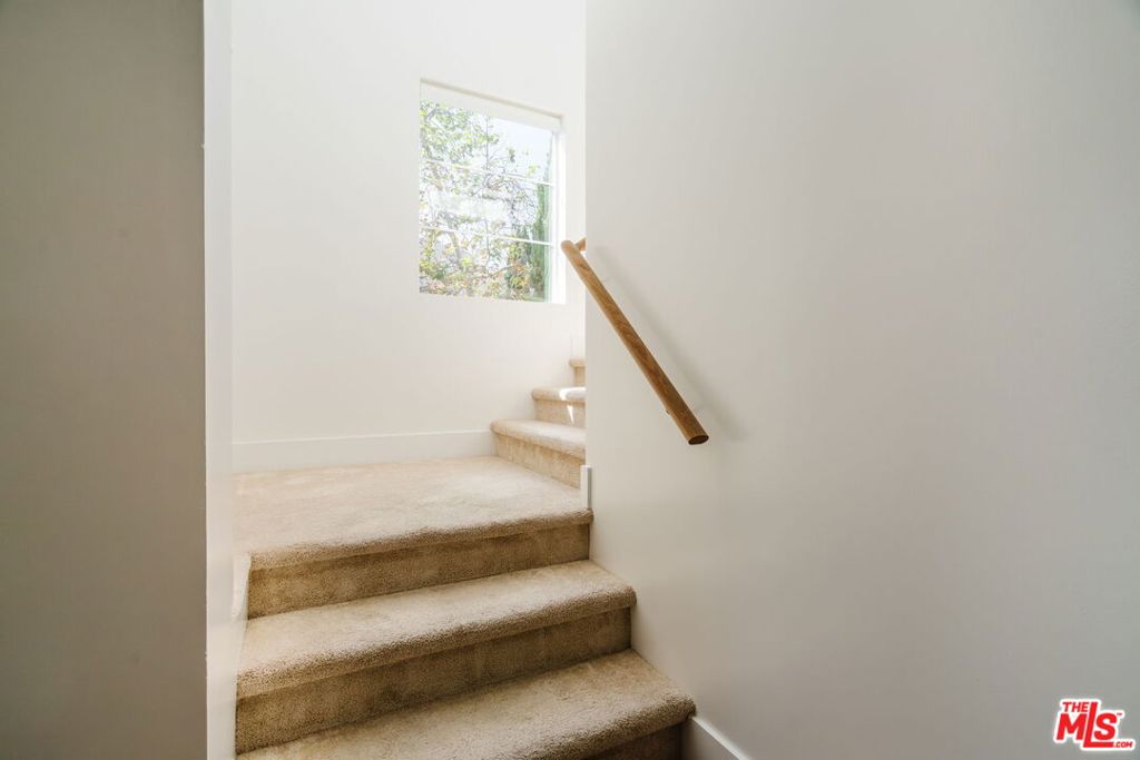 5837 N Lantern Court, Playa Vista, CA 90094