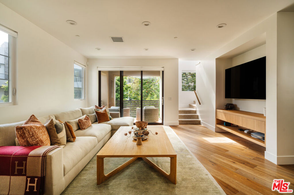 5837 N Lantern Court, Playa Vista, CA 90094