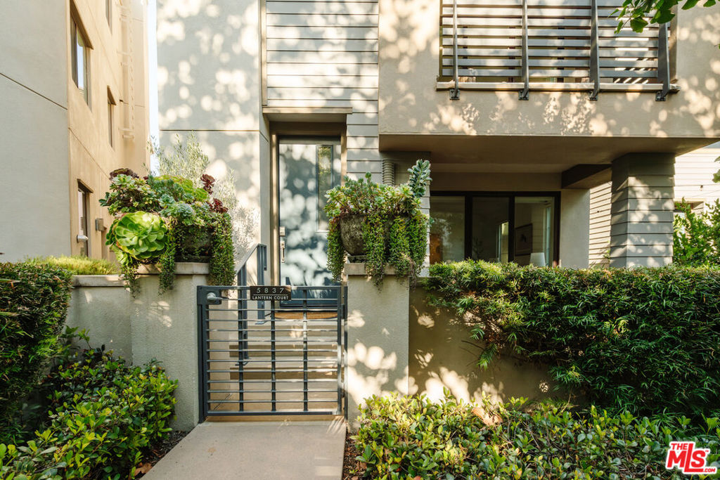 5837 N Lantern Court, Playa Vista, CA 90094
