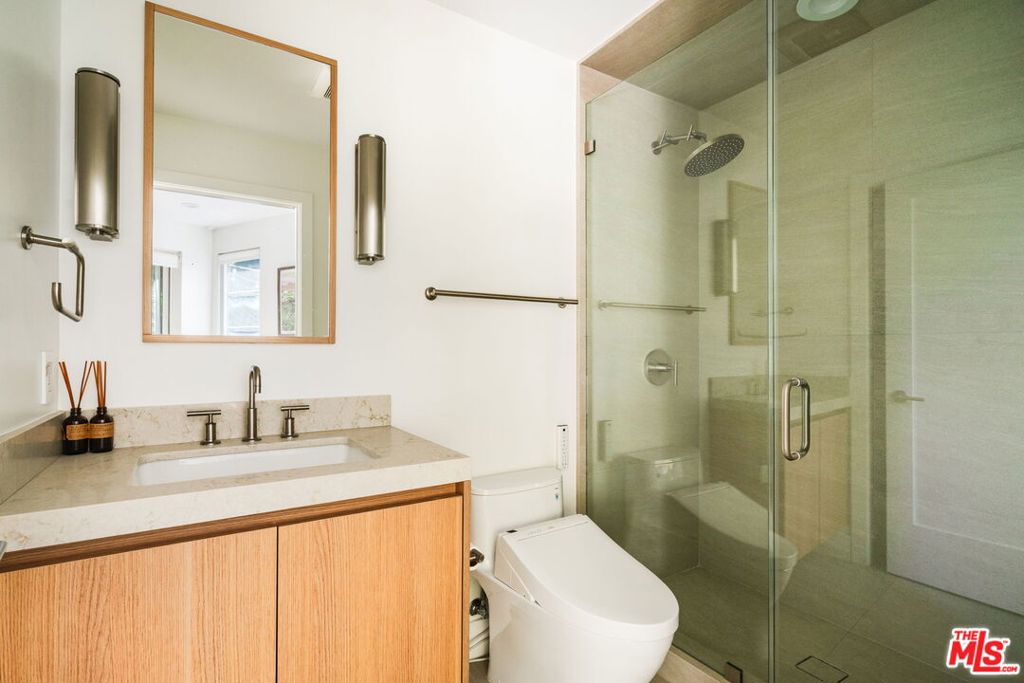 5837 N Lantern Court, Playa Vista, CA 90094
