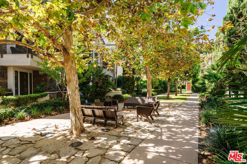 5837 N Lantern Court, Playa Vista, CA 90094