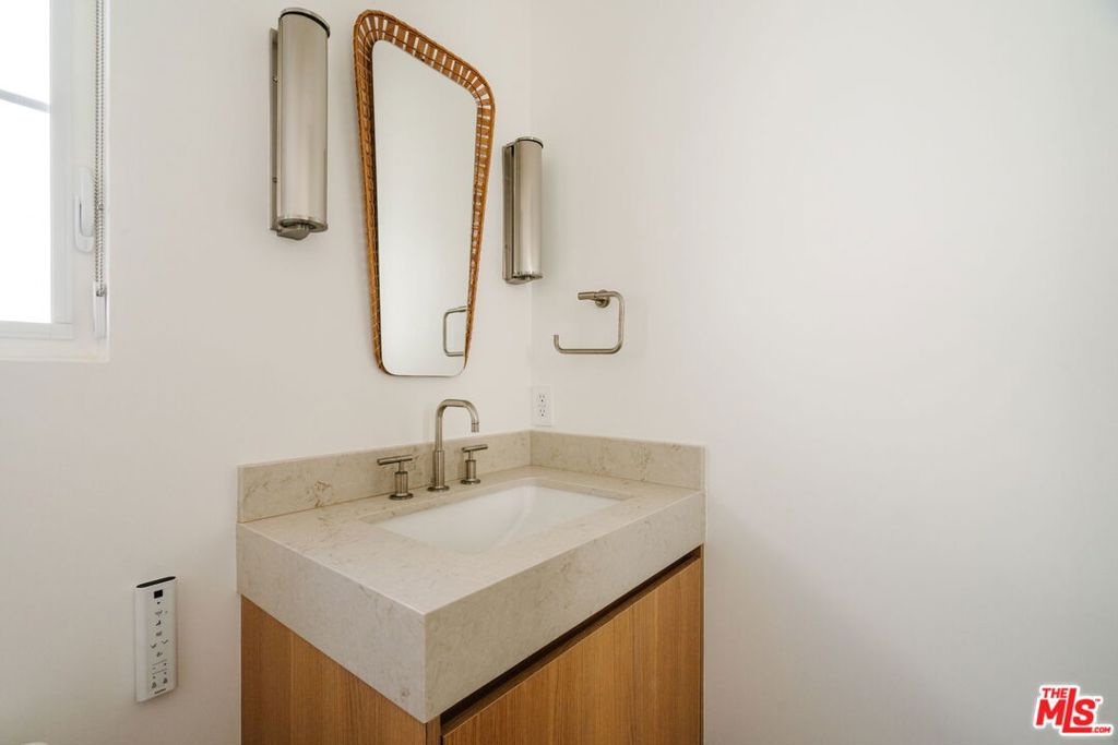 5837 N Lantern Court, Playa Vista, CA 90094
