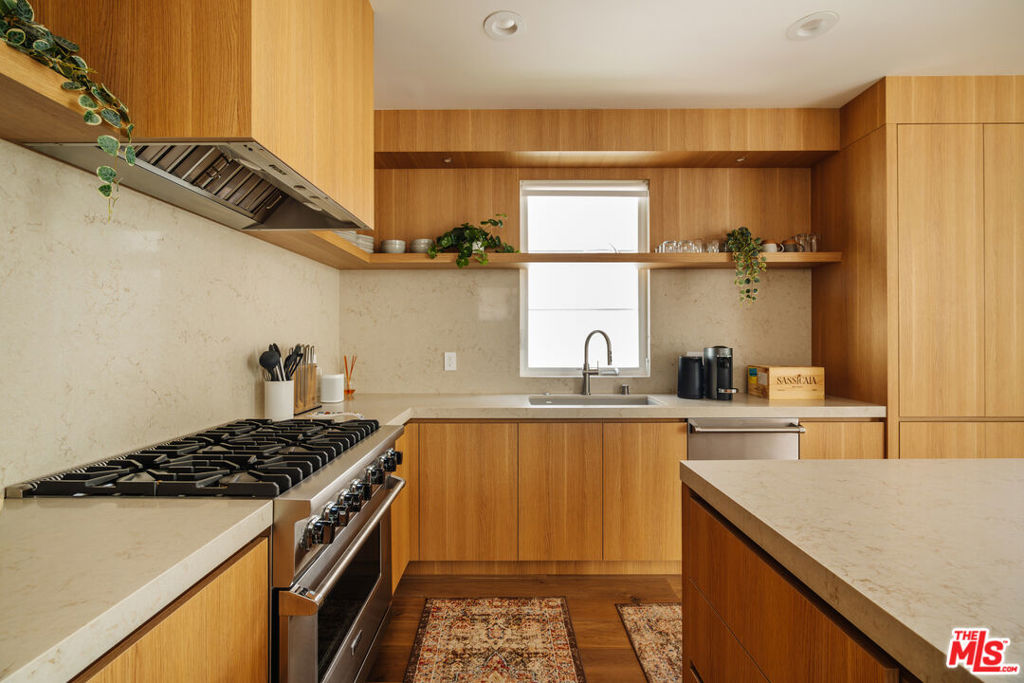5837 N Lantern Court, Playa Vista, CA 90094