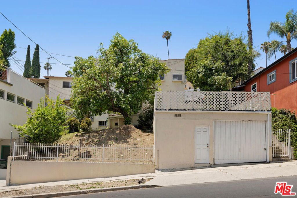 3125 Berkeley Circle, Los Angeles, CA 90026