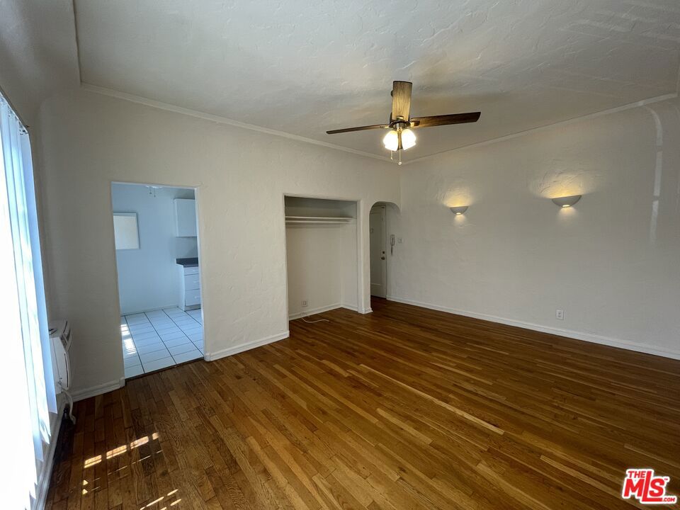 314 N Genesee Avenue, Los Angeles, CA 90036