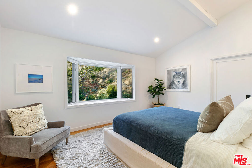 30601 Las Estrellas Drive, Malibu, CA 90265