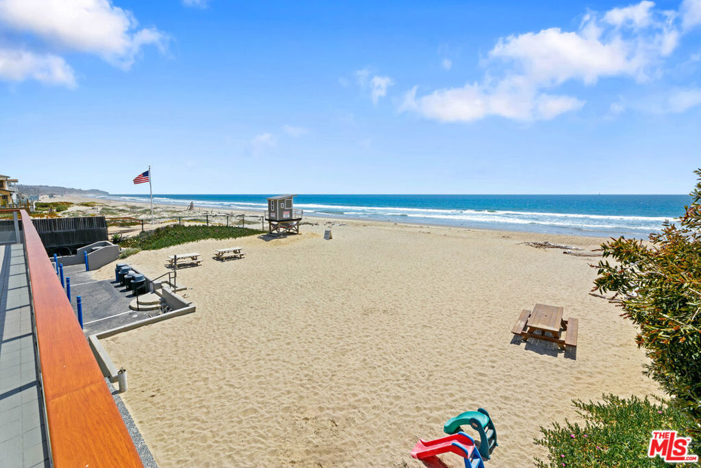 30601 Las Estrellas Drive, Malibu, CA 90265