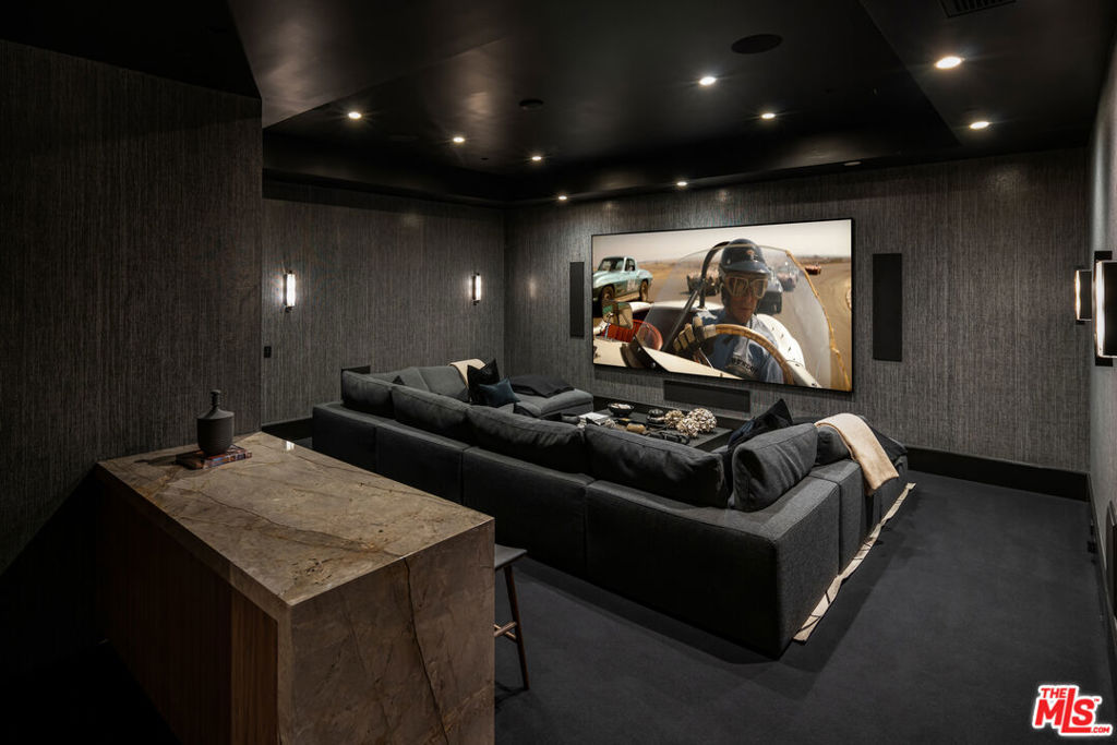 807 Cinthia Street, Beverly Hills, CA 90210