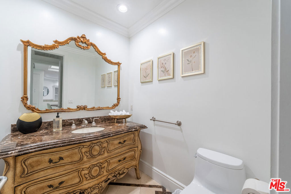 1425 N Tigertail Road, Los Angeles, CA 90049