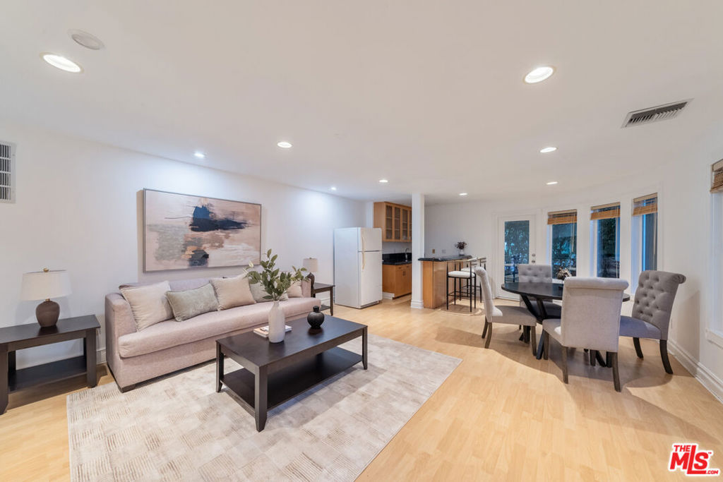 1425 N Tigertail Road, Los Angeles, CA 90049