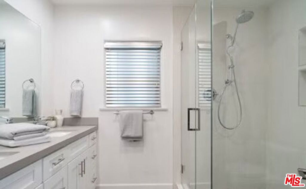 13223 Moorpark Street, Sherman Oaks, CA 91423