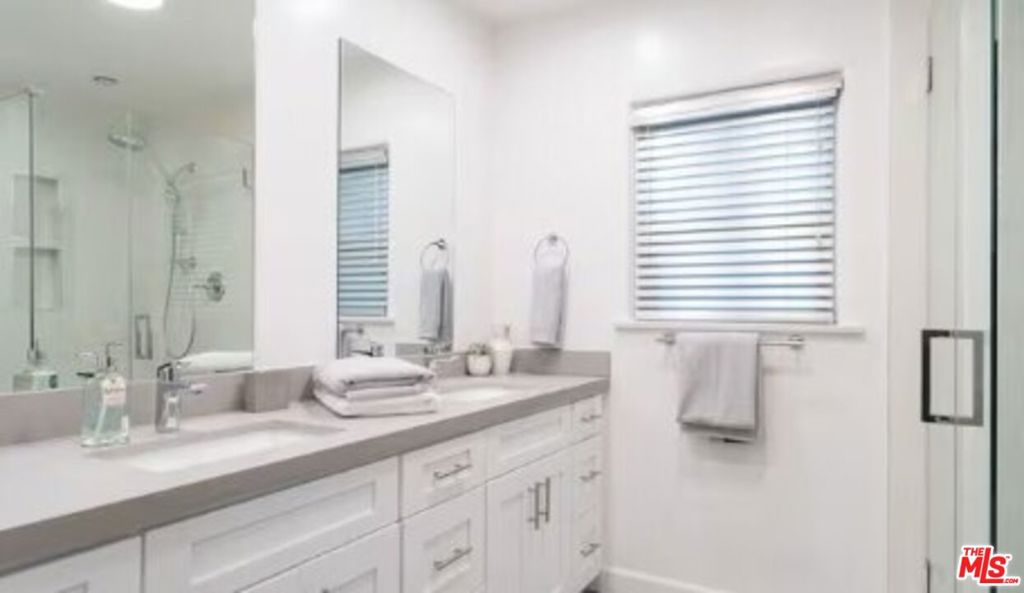13223 Moorpark Street, Sherman Oaks, CA 91423