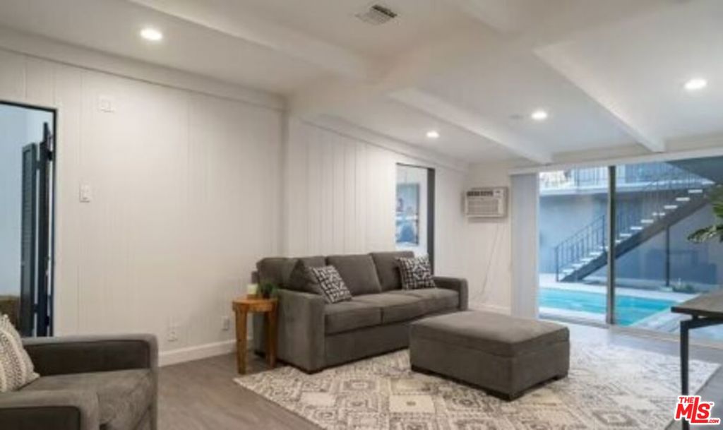 13223 Moorpark Street, Sherman Oaks, CA 91423