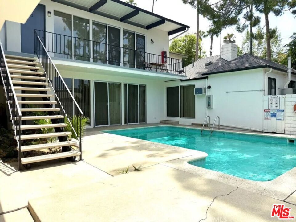 13223 Moorpark Street, Sherman Oaks, CA 91423