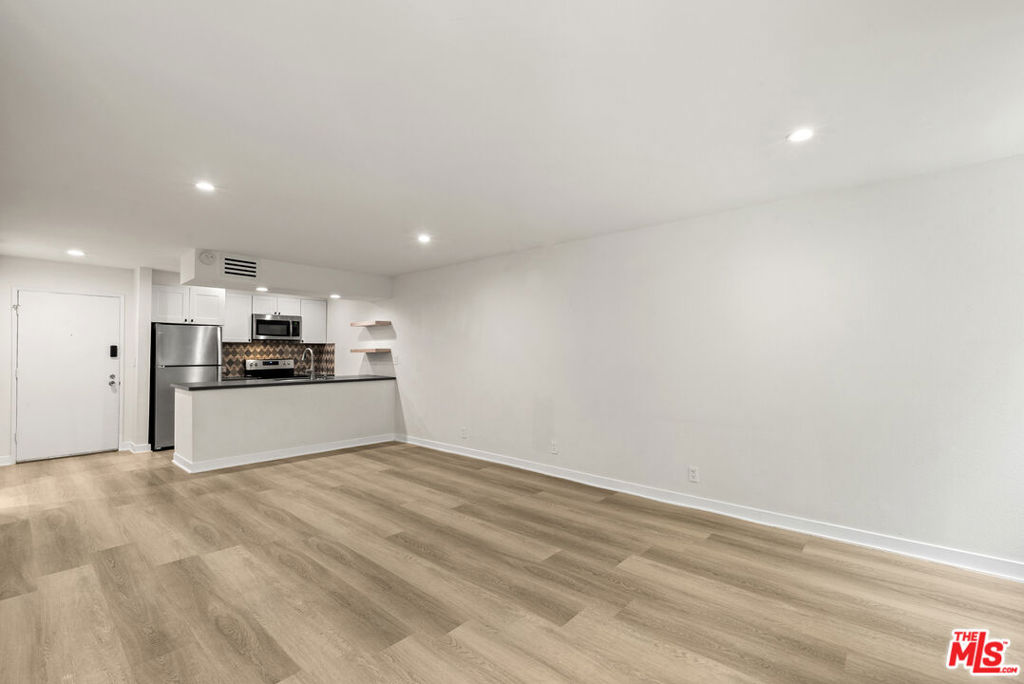 750 N Kings Road, #111, West Hollywood, CA 90069