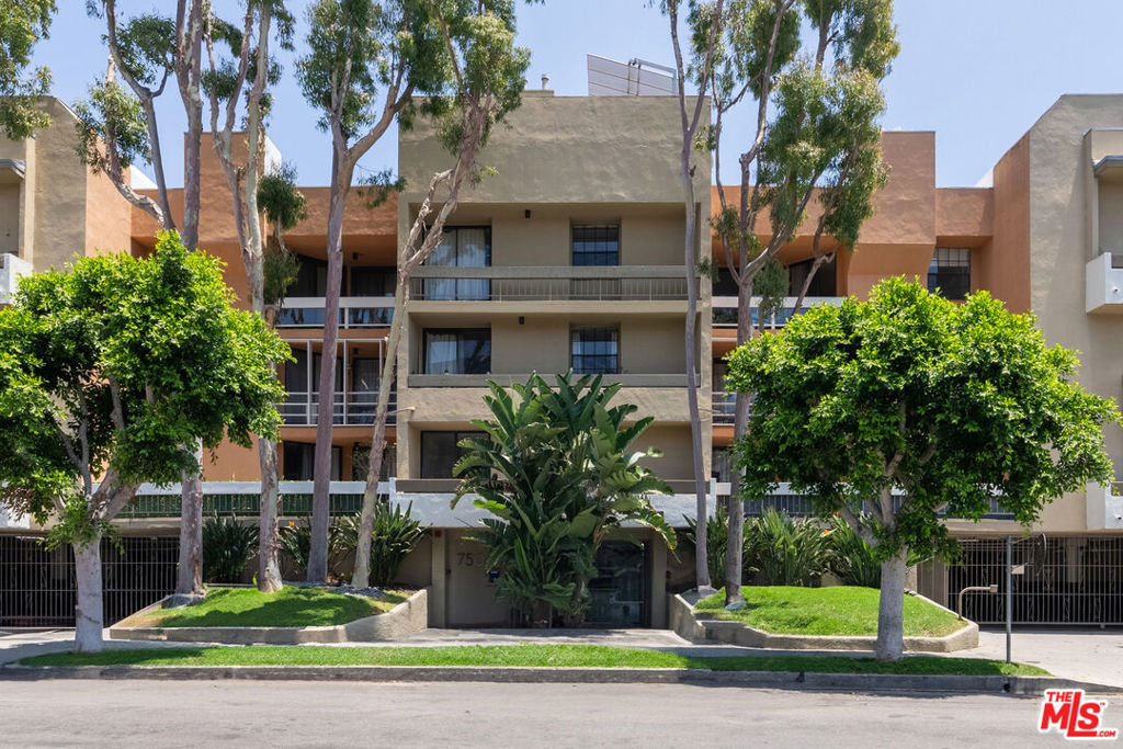 750 N Kings Road, #111, West Hollywood, CA 90069