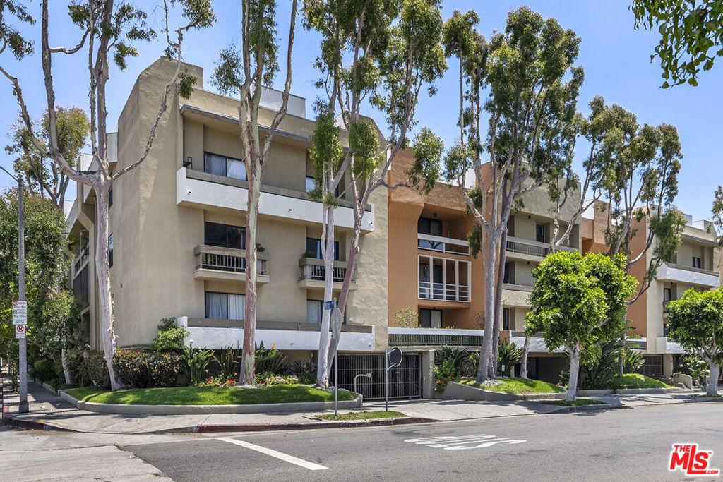 750 N Kings Road, #111, West Hollywood, CA 90069 750 N Kings Road, #111, West Hollywood, CA 90069