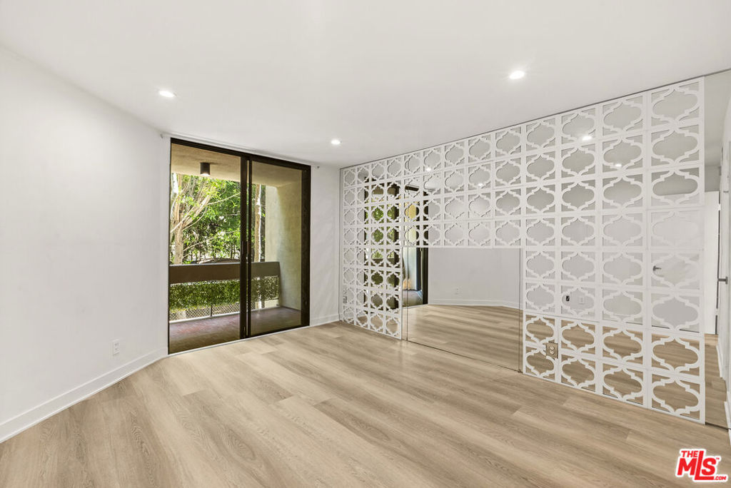 750 N Kings Road, #111, West Hollywood, CA 90069