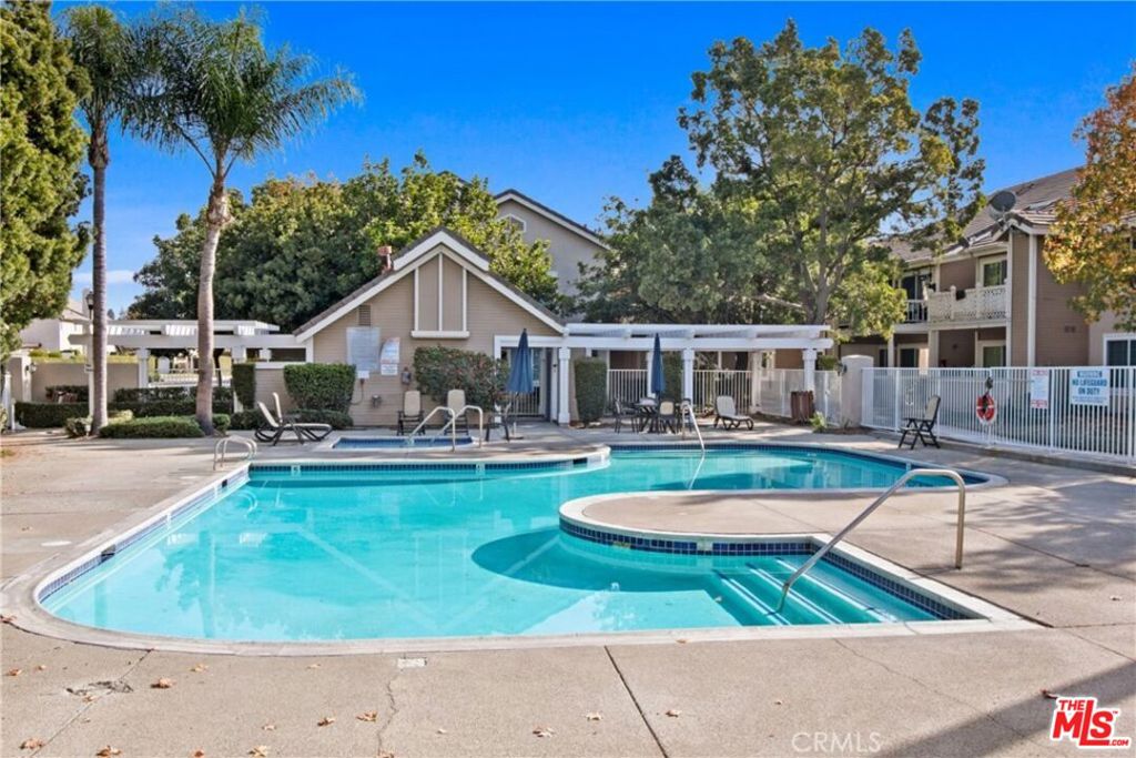 8740 Dartford Place, Inglewood, CA 90305