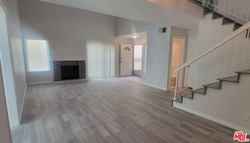 8740 Dartford Place, Inglewood, CA 90305 8740 Dartford Place, Inglewood, CA 90305