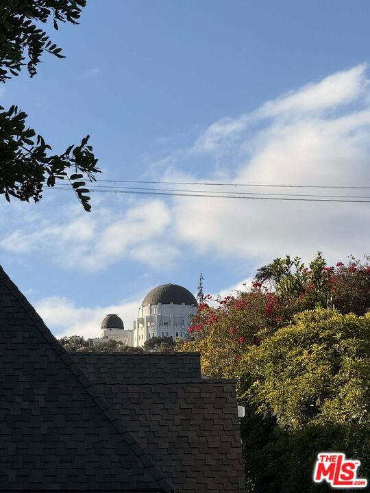 1962 N Kenmore Avenue, Los Angeles, CA 90027